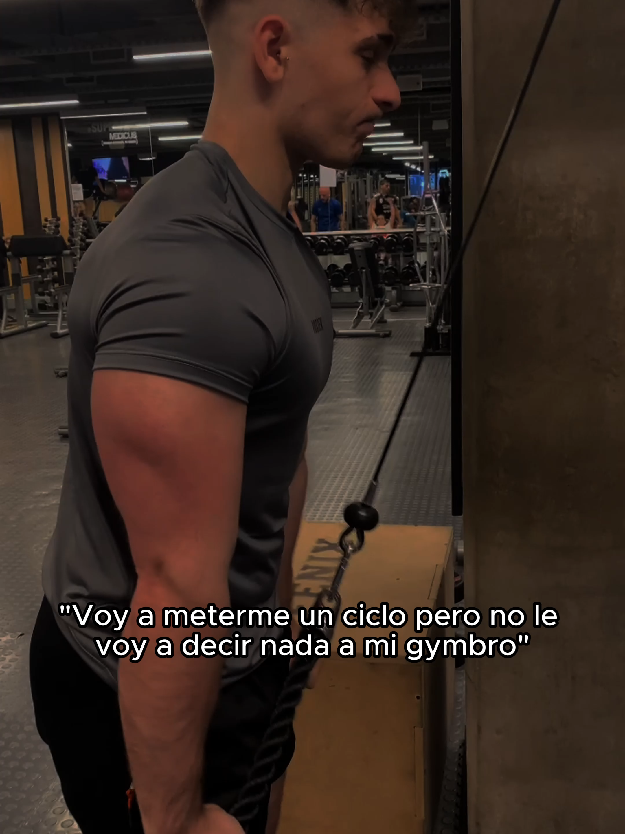 aca hay algo sospechoso...  #gymbro