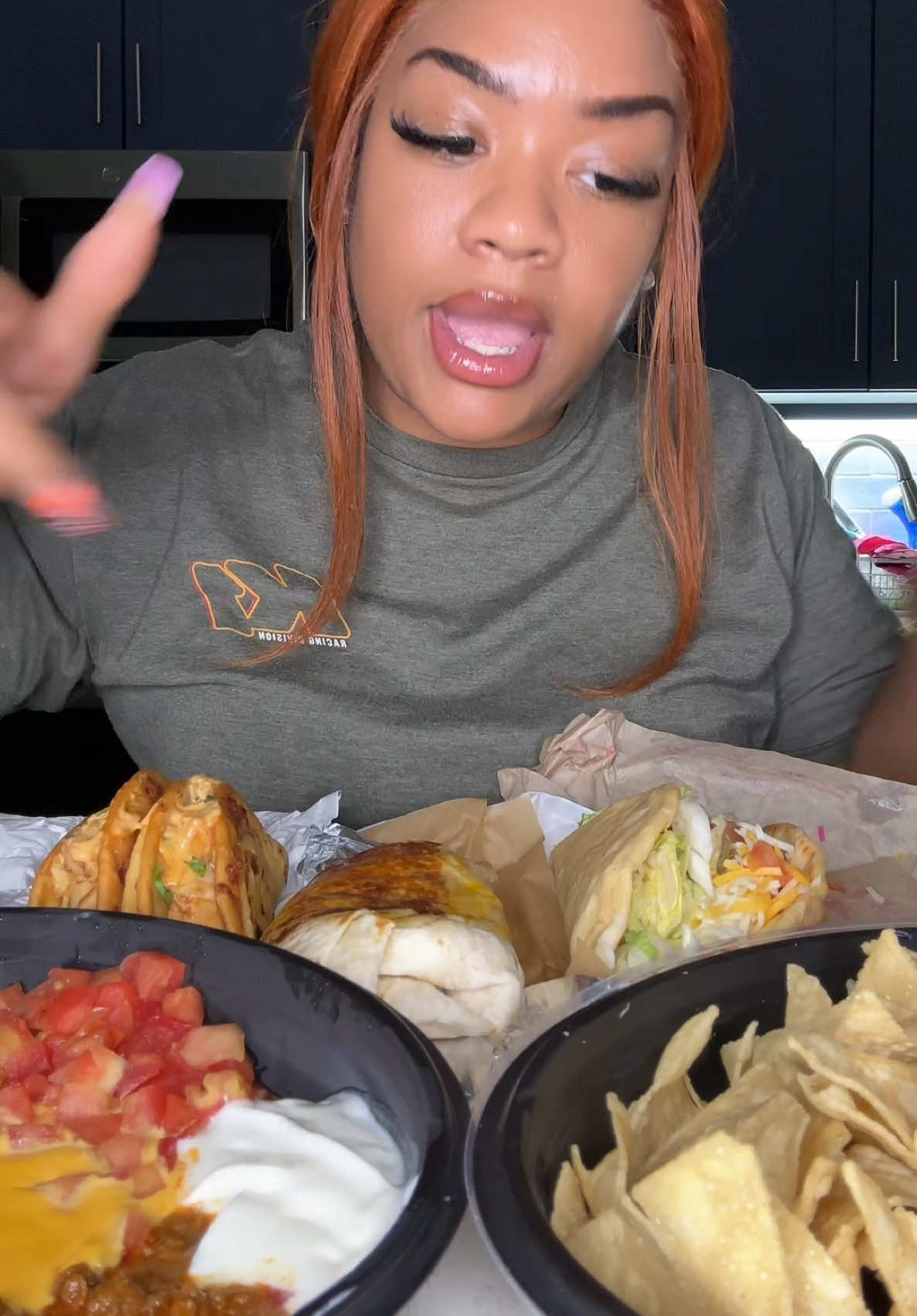 A taco bell haul #tacobell #cheesystreetchalupas #tacobellhaul