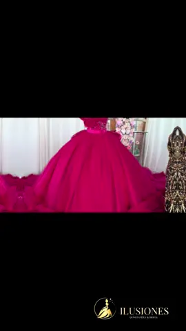 #Quinceanera #quincedressshopping #quinceañeras #quincedress #princessdressvibes 