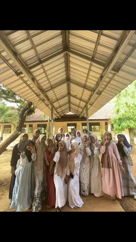 kompakkk truss ya😻😻 #fyppp #moots? #cewekelas #sekelas 
