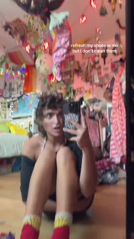 YEAH YUHH been needing to do a refresh for a while now #LanguageLearning #lesbiansupremacy #maximalistdecor #shoegamestrong #maximalist 