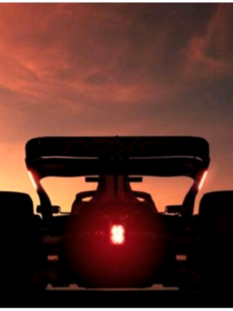 🏎️🔥 Baru nonton F1: The Movie... dan masih deg-degan! Brad Pitt jadi Sonny Hayes, mantan pembalap yang kembali ke lintasan demi tim kecil APXGP.   Bukan sekadar akting—dia beneran nyetir mobil balap di Grand Prix asli! Silverstone, Spa, Las Vegas... semua jadi latar nyata. Filmnya intens, emosional, dan otentik banget. Rasanya kayak nonton F1 dari dalam kokpit.   Kalau kamu suka balap, drama, atau comeback penuh jiwa—ini wajib tonton. 🚦 Sambil nunggu Grand Prix penutup di Abu Dhabi nanti, film ini jadi pemanasan yang sempurna. #F1TheMovie #BradPitt #APXGP #Formula1 #fyp 