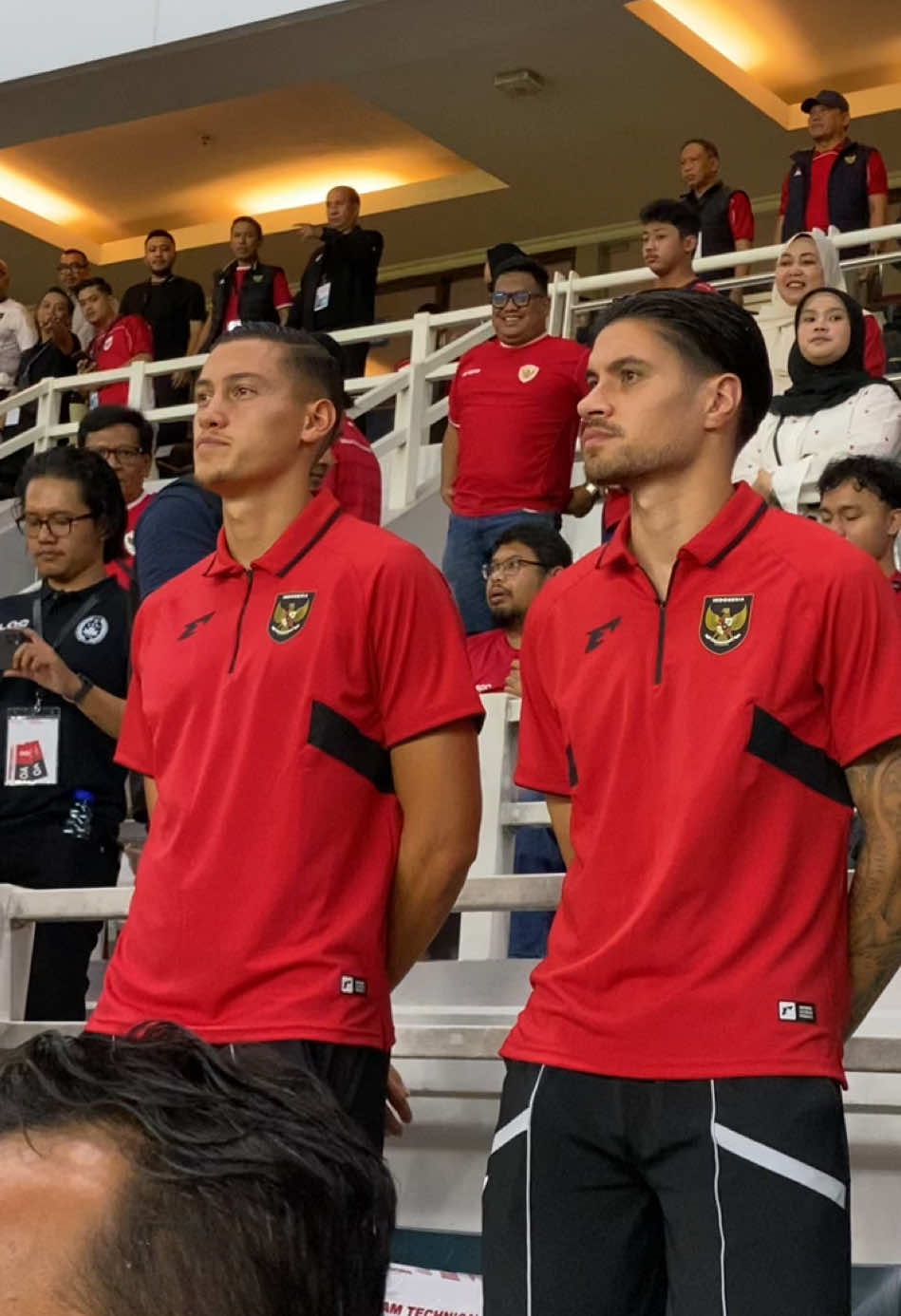 Demi apa sedekat ini sama Abang2 an timnas🤩🇮🇩🦅 @Kevin Diks @Ragnar Oratmangoen @jayidzes #kevindiks #timnasindonesia #jayidzes #indonesia🇮🇩 #pemainketurunan 