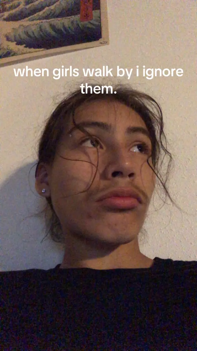 @zariii. 👩🏽‍❤️‍💋‍👨🏽  I KNOW🥴