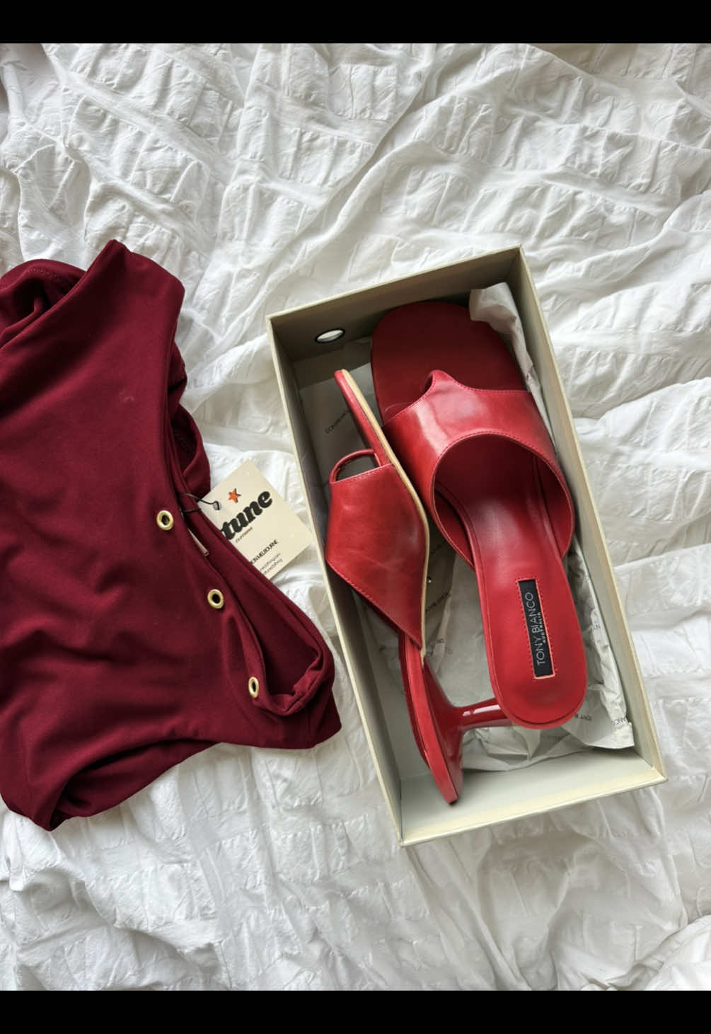 one happy girl 😌 #fyp #haul #shoehaul #clothinghaul #slowfashion 