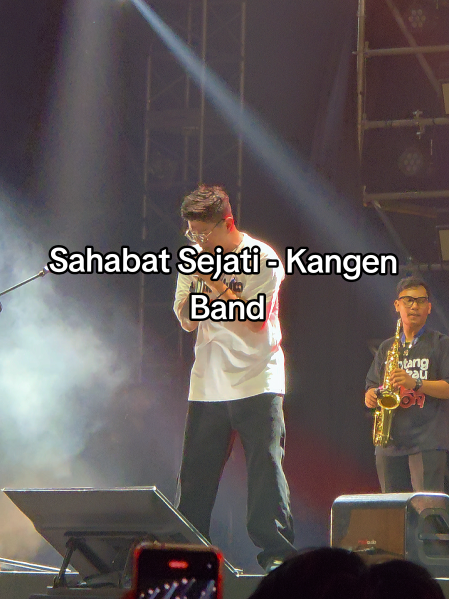 Sahabat Sejati - Kangen Band. Live at Pestapora 2025. #pestapora #pestapora2025 #kangenband #babangtamvan #konserjakarta 