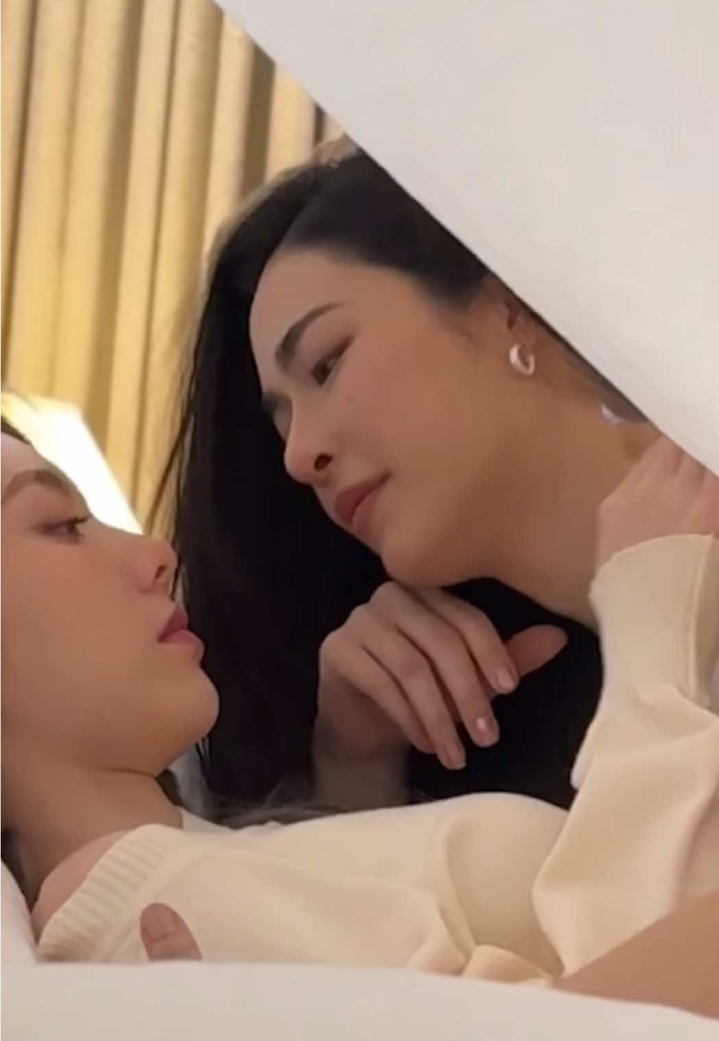 แค่ใช้สายตาก็เขินจะตายห่าอยู่แล้ววว🥺😝☺️😚💜#หลิงออม #lingorm #เปิดการมองเห็น #อย่าปิดการมองเห็นหนู #ดันขึ้นหน้าฟีดที 