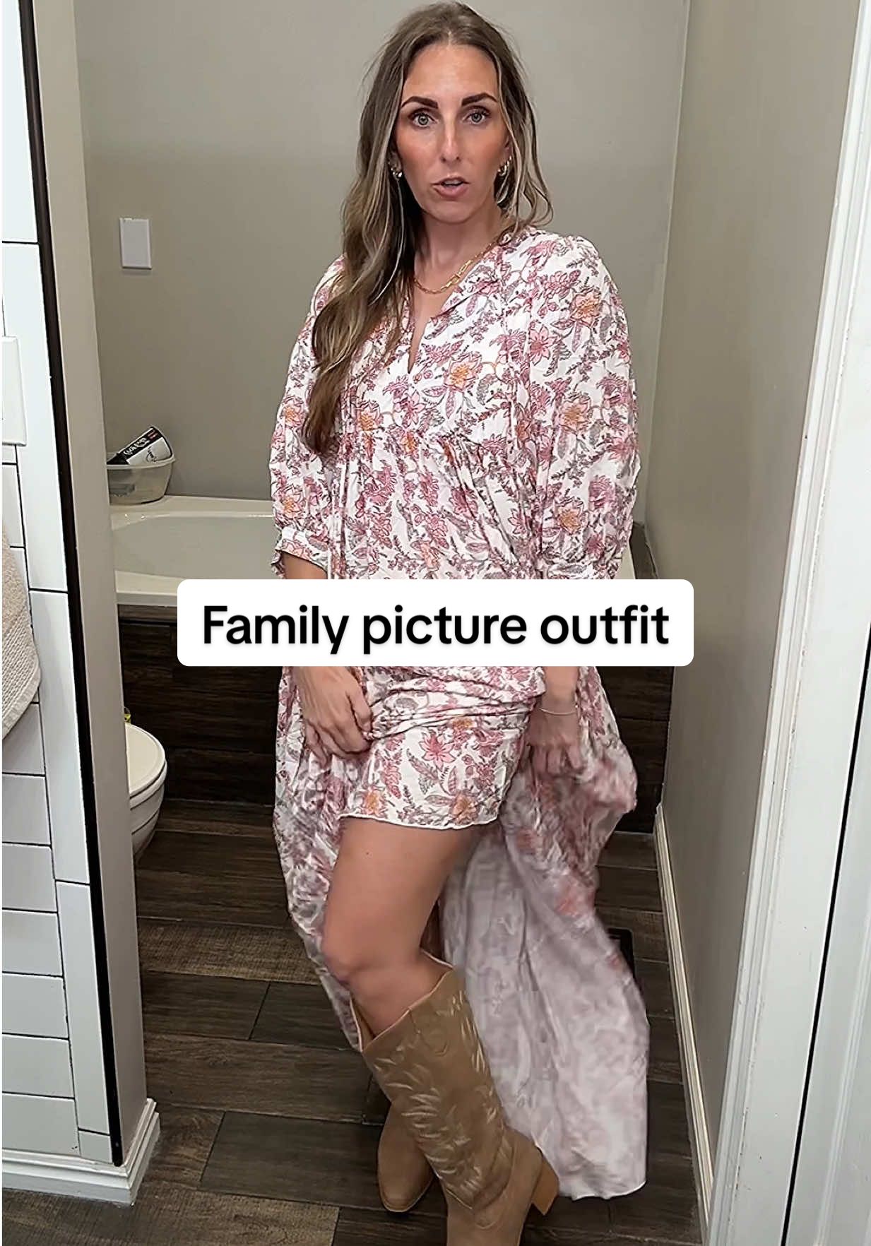 The perfect flowy maxi dress for family photos 📸 or a dreamy maternity shoot 🤍 timeless, comfy, and picture-perfect. #MaxiDress #FamilyPhotos #MaternityStyle #PhotoShootReady #effortlessstyle 