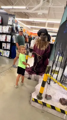 Halloween pranks #scarecam #funnyvideos #funnymoments #fail #prank 