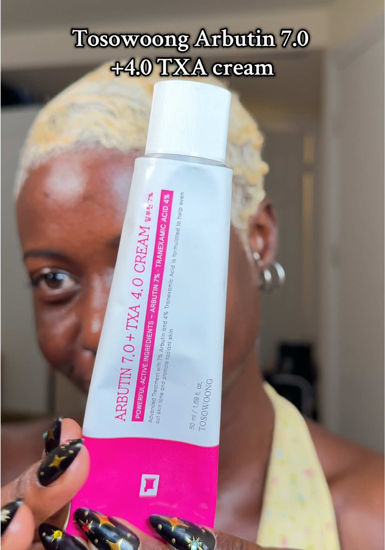 Waaaaiittt…. Struggling with dull skin,dark spots, uneven skin tone, or dullness? + Meet your new skincare hero: @TOSOWOONG US  TOSOWOONG Arbutin 7% + Tranexamic Acid 4% Cream Packed with arbutin and tranexamic acid, this lightweight cream helps visibly brighten, fade hyperpigmentation, and boost your glow without irritation  Perfect for sensitive skin and part of a gentle but effective routine! @TOSOWOONG US Grab one on @YesStyle use my code :SHE2525 and on @Amazon #tosowoong#arbutincream#tranexamicacid#darkspector#creatorsearchinsights 