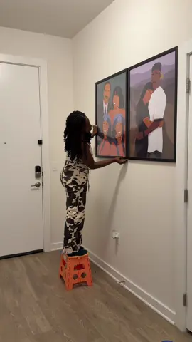 Hang classic sitcom artwork with me #apartmentdecor #artwork #homedecor #cozyathome #homevlog 