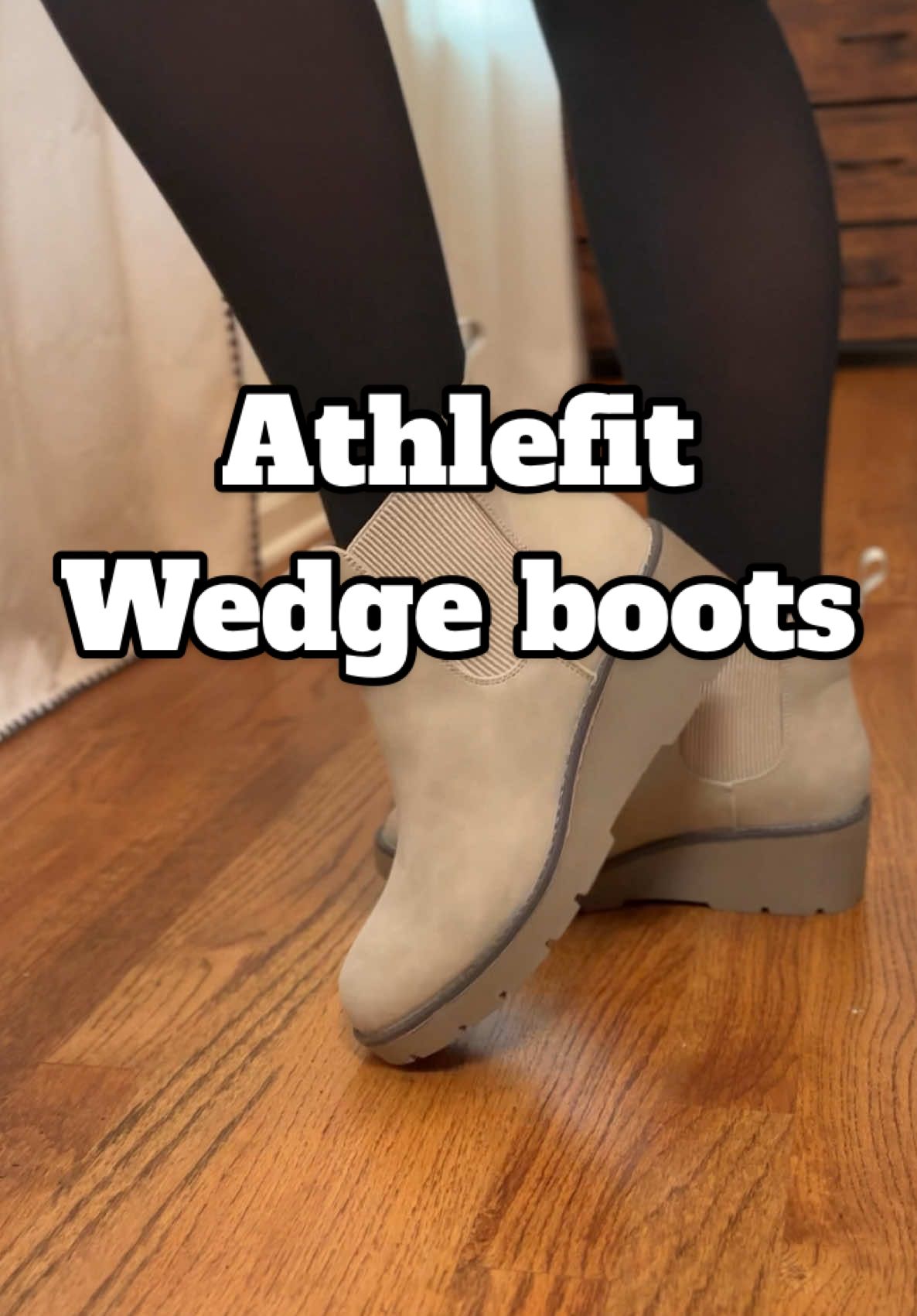 Wedge boots that are comfy and so cute for fall! #boots #fallboots #ankleboots #comfortableshoes #womensshoes 