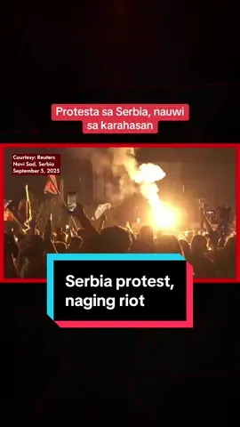 RALIYISTA VS PULISYA Nagmistulang riot ang kilos-protesta na nilahukan ng libo-libong Serbiano nitong Biyernes ng gabi, Sept. 5, para manawagan ng eleksyon at mapatalsik si Serbian President Aleksandar Vucic at ang kanyang SNS party. Gumamit ng tear gas at stun grenades ang mga pulis para buwagin ang mga raliyista sa paligid ng isang university campus sa lungsod. Bahagi ito ng halos sampung buwang tuloy-tuloy na kilos-protesta laban sa umano'y tiwaling pamahalaan. | via Reuters