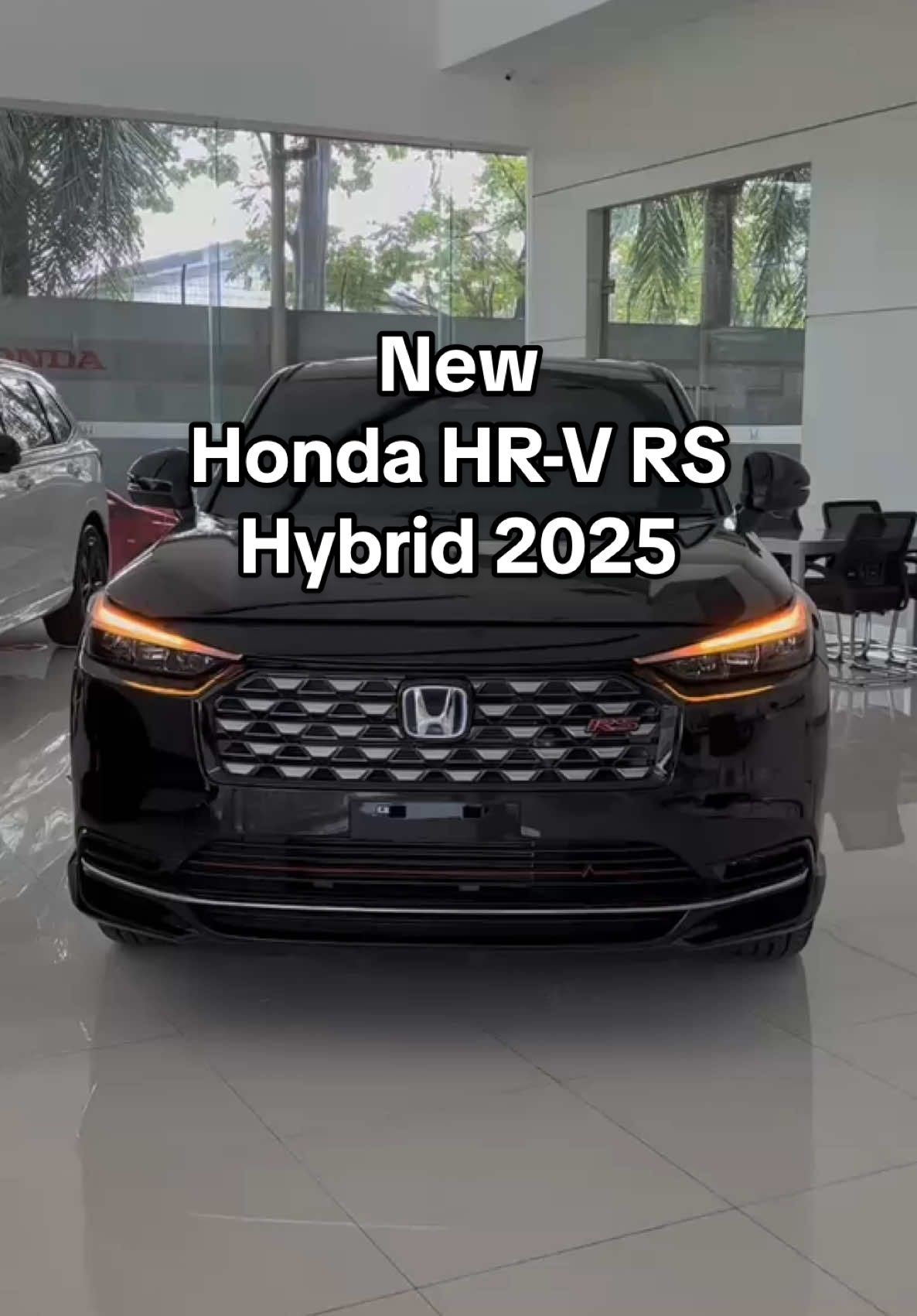 Upgrade gaya hidupmu bersama HR-V RS e:HEV 2025. Hybrid canggih, gaya premiun & siap temani perjalananmu🚘 Info lengkap price list & promonya :  📲 Rama ( 0858 7708 5268 ) #honda #hondaisme #hondahrv #hrv #hondatangerang #hondaindonesia #fyp #viral 