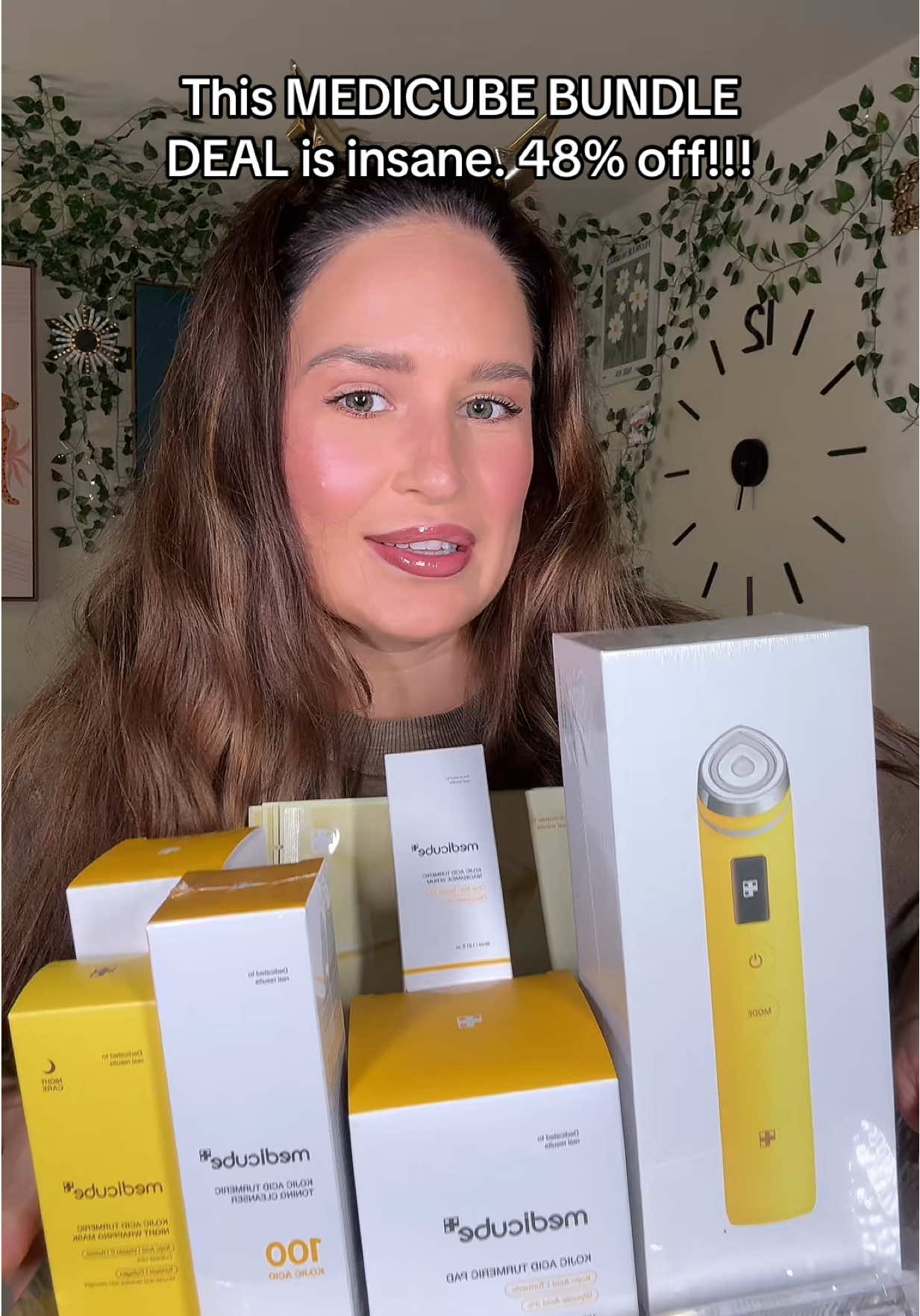 This deal is insane!!!! 😱 @medicube global #medicube #tiktokshopcreatorpicks #creatorpicks #spotlightfinds #ttslevelup #ttsbeautybesties #ifyouknowyouknow #creatoricons #beautyinfullbloom #creatorboostcamp #medicubeskincare #medicubebundle #koreanskincare #medicubeboosterpro 