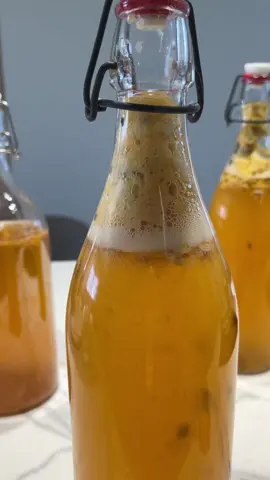 no exploding bottles under my watch + refrigerate before drinking! #kombucha #summerflavors #fizzy #healthydrinks 