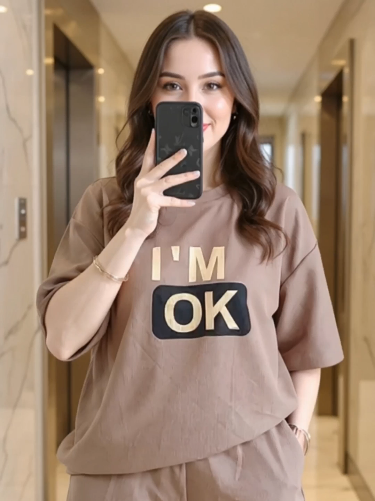 “Hindi lahat ng oversized shirt ay pare-pareho! 🔥 IM OK Waffle Oversized Terno may unique waffle texture na nagbibigay classy vibes kahit simpleng suot lang. 😍 Unisex design kaya swak sa girls at boys – perfect pang errands, hangout o chill OOTD. Oversized = comfy + stylish all day!”#IMOKTerno #OversizedFashion #WaffleShirt #UnisexOOTD #ChicAndCasual #StreetwearPH #DailyStyle #ComfyLook #TrendPH #FashionGoals
