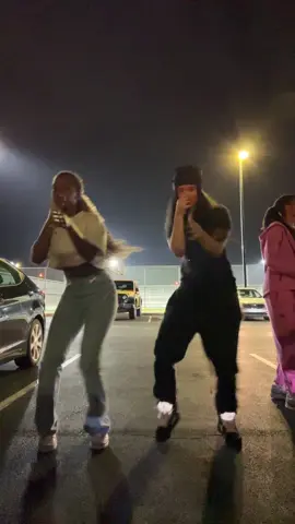 We so Chicago @peighton #fyp #dance #viral #wlw 