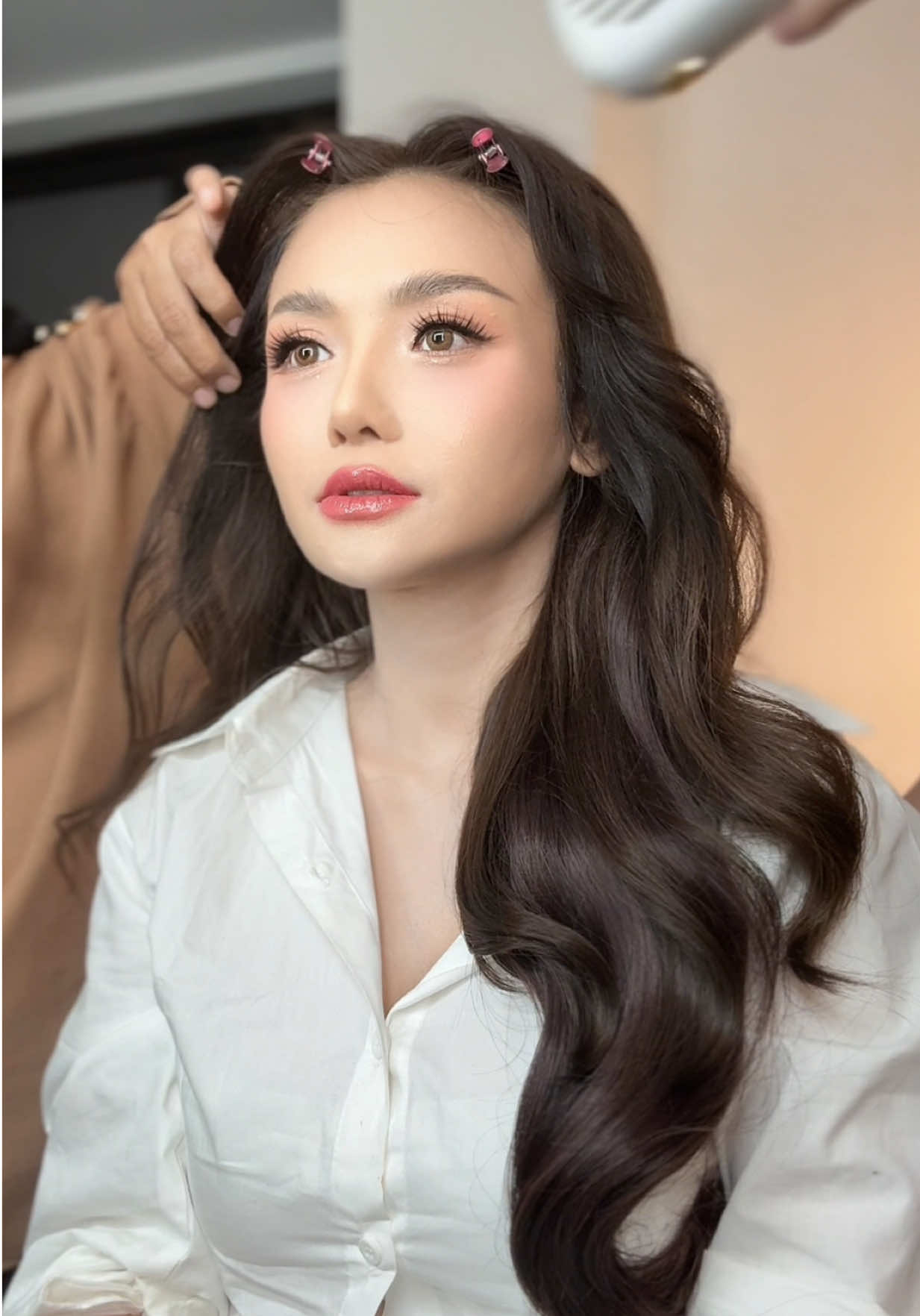 Finally maternity photoshoot make up with the one and only ci Adele MakeUp, dulu aku nikah juga pake ci Adele make up nya. Sesuka itu 🩷