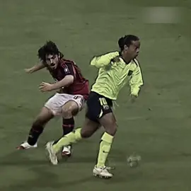 Ronaldinho Gaúcho.                                              #uefachampionsleague #uefa #football #fy #viral 