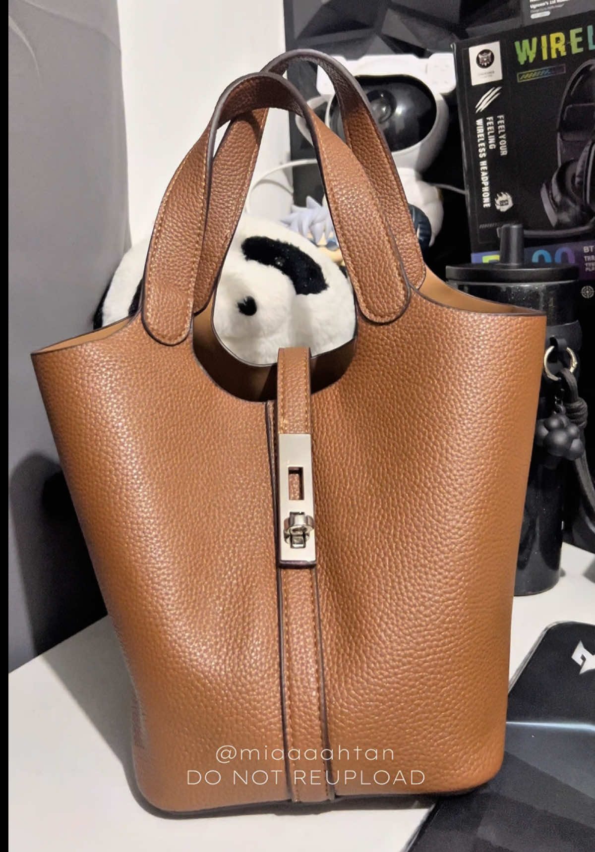 So in love with this cute bucket bag from CAITINA SHOP 🤎   #bag #bucketbag #smallbag #cutebag #shoulderbag 