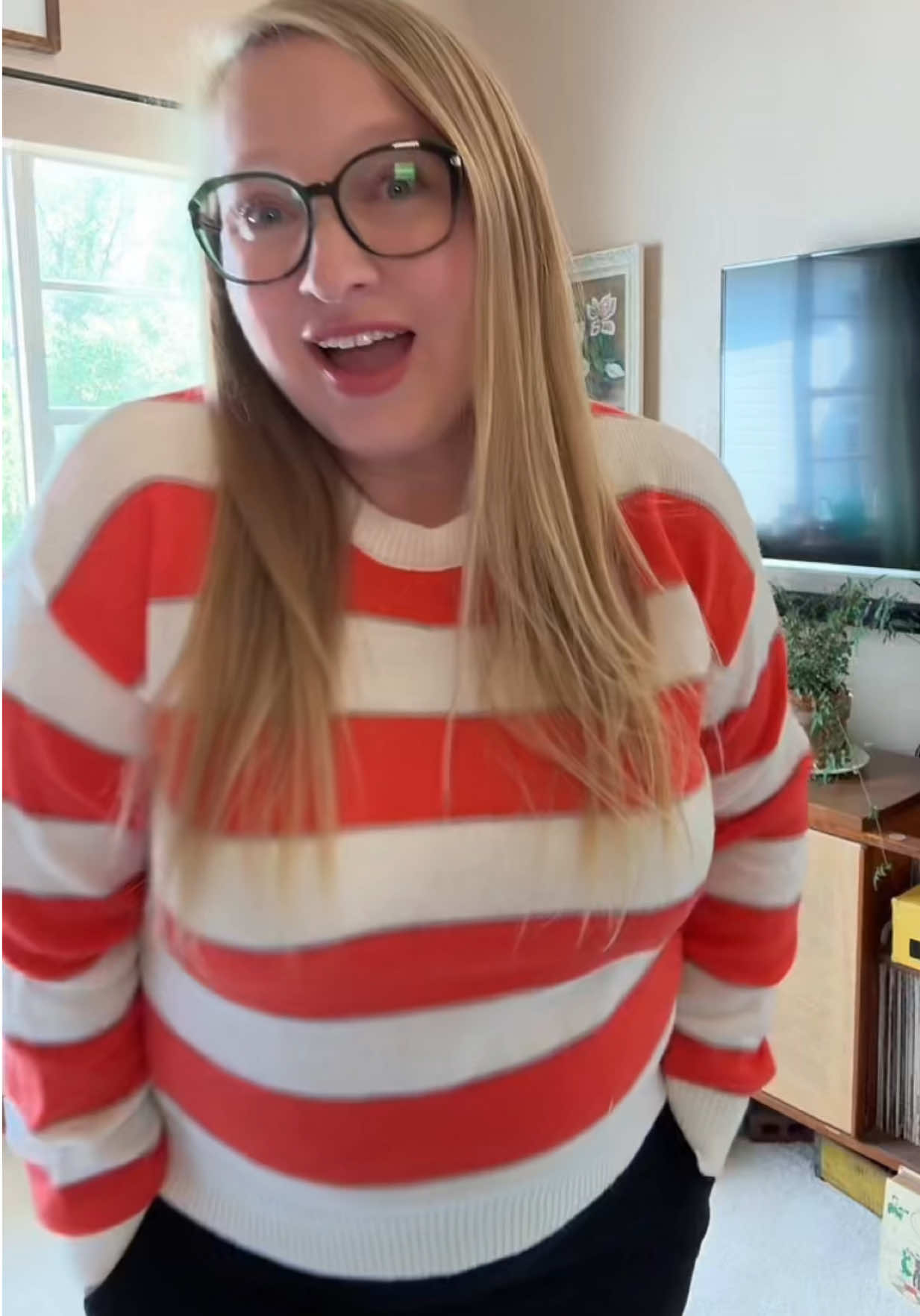 Beautiful & fun fall sweater! #FallLooks #FallVibes #FallSweater #SweaterWeather #Sweater