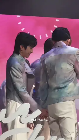 [crex:babimochu] cái nắm tay công khai áaaa #auausave#auautnp#savewrg#อู่อู๋เซฟ 