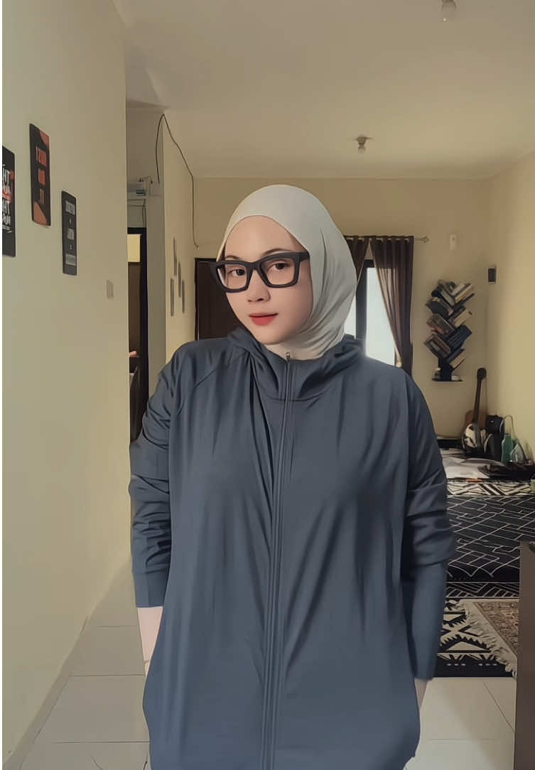 nyaman bangett olahraga pake hijab sport iniiii, simple bgttt ga bikin gerah dan ga bikin bau apek lopeeeee bgt bgttt 🫶🏻😍 #lozyhijab #lozytencel #lozyhijabsport #tencelhijab #hijabsport 