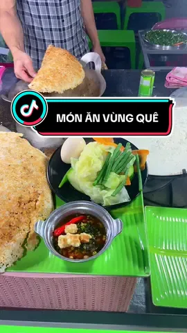 Quê mình có dòng sông,bến nước,con đò và tuổi thơ quay quần bên bếp lửa với nồi cơm đang sôi sùng sục #comchaykhoquetmenscook #streetfood #xuhuongtiktok #comchaykhoquet #thinhhanh 