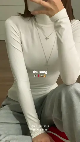 Bắt làm thêm 5 clip về cái áo này nữa cũm được🙂‍↕️#autumnvibes #hellodituyet #diyereview #fyp #xh 