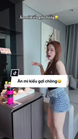Ăn mì kiểu gợi chồng má 🤣🤣🤣 @VỢ ÔNG MẠNH 😎 @Vợ Chồng Ông Mạnh @VỢ ÔNG MẠNH ( RUBY LÊ SHOP )  #pemanhtoptop #trantrongmanh #manhnuochoa #vochongongmanh #voongmanh 