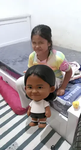 yg laen bikin pada putih giliran mahira hitam sesuai kulit 😁😄😅