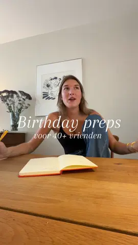 24 uur de tijd om mijn verjaardag voor te bereiden voor 40+ vrienden - moet nog zo veel koken en maken nu 🤯 wat nu op het menu staat: whipped van alles, brood, olijven, spicy paloma’s, lasagne en melanzane voor erna, tiramisu en afegato als toetje en ga maar door - ga nu door met part 2  het geweldige vintage servies gehuurd bij @Magasin plus Couleur - vintage echt een dikke dikke tip voor als je een feestje geeft en het leuk wil aankleden