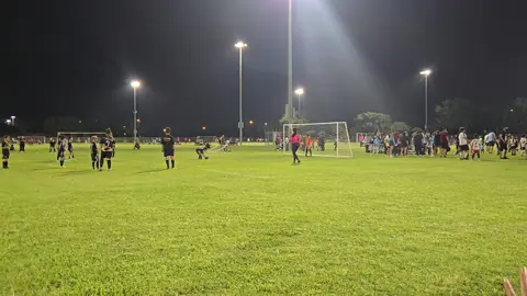 que chulada ver a mi fantasma jugar con dios por delante y con unas ganas infinitas !!! 
