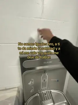 🧑🏽‍🦯‍➡️