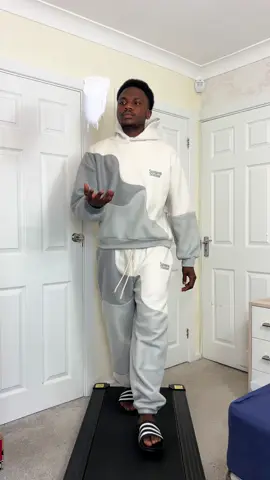 🔍 Search VJUK2 to shop my trendies picks on SHEIN! 🔥 #SHEINMen #sheinmenswear #saveinstyle #SHEINforAll #fashiontutorial   Use MSHUK09ttetterfio115 to get discounts! @SHEIN UK  @SHEIN @SHEIN MEN  • Store Name:SUMWON SUMWON Regular Fit Overhead Colour Block Hoodie And Jogger 2 Piece Set 🆔 44831541 🔗 https://shein.top/on8zsou