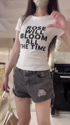 #basictop #topforwomen #slimfit #slimfittop #womenstop #outfitforwomen  #girlsoutfits #tiktokfinds #fyp  #babytee #y2kfashion #streetwearfashion #y2ktop 