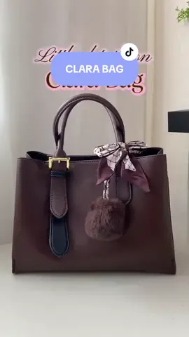 Tas cantik dengan bag charm pom-pom gemas! Bisa untuk acara formal maupun daily 🥰✨ #ns #jimshoneyindonesia #jimshoneyofficial #PromoGuncang99 #WIBGAJIAN #GajianSale #fypシ゚ 