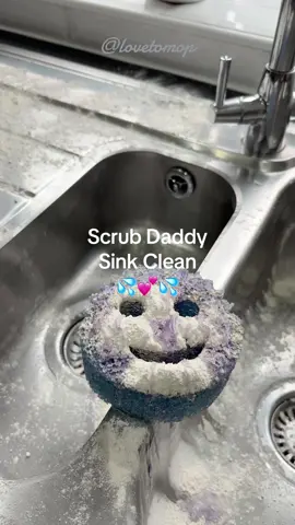 Scrub daddy sink clean with powder and surf dishsoap berry.  Also some sponge squeezing.  Hope you all enjoy this 💕💕💕. #CleanTok#asmr#cleaningtips#fyp#sinkclean 