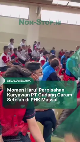 PT. Gudang Garam salah satu perusahaan rok*k terbesar di Indonesia namun sayangnya harus melakukan PHK massal karena biaya pajak yang semakin tinggi dan maraknya rok*k ileg*l. 