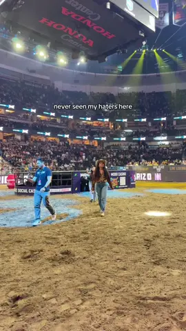 and never will bc I’m legally blind 🤠🫶🏽 #westernfashion #pbr 