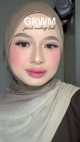 Peach makeup yang tetep harus ada pink nya #grwm #fyp #makeuptutorial #makeupseger 