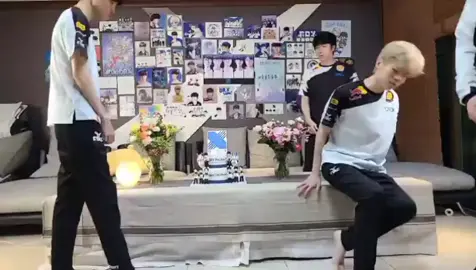 họp mặt xã đoàn #keria #pyosik #deft #doran #chovy 