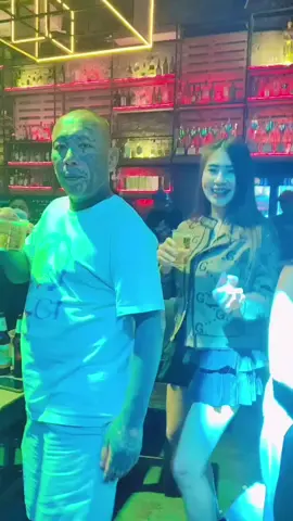 ขออนุญาตพี่เก่งลงคลิปคะ 🙏😊🤍🥃 #ร้านละเมอ #ไฮไลท์ #อย่าปิดการมองเห็น #พี่เก่งลายพราง 