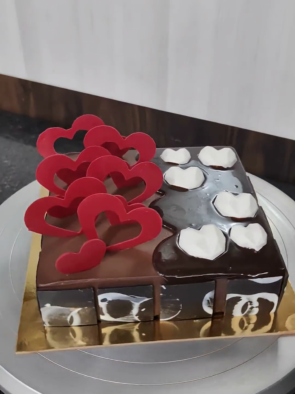 amazing heart shape chocolate cake decorating ideas#heart #cakedecorating #viral_video #birthday #square 