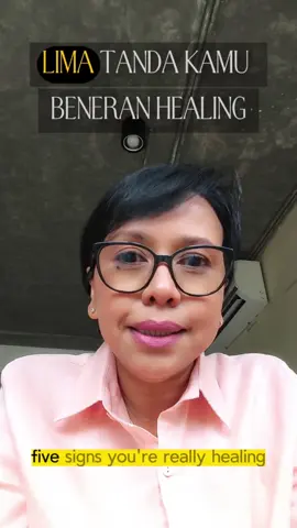 “Healing itu katanya ‘self love’... tapi kalau tiap malam masih stalk mantan, itu namanya ‘self sabotage’ Jangan salah, orang paling sering bilang ‘udah ikhlas’ biasanya masih nyimpen tabungan dendam. Kalau kamu masih sibuk bikin story sindiran… itu bukan healing, itu launching single baru. 🎤 Drop emoji 🥰 kalau relate. Biar jelas, karna banyak yang healingnya setengah-setengah..🥴 😅💔❤️‍🩹 #serenewithve  #Love  #coachve #bahagia 