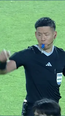 Usai Dibantai 0-6, Pelatih Taiwan Akui Timnas Indonesia Punya Peluang Besar Tembus Piala Dunia Timnas Indonesia meraih kemenangan besar 6-0 atas Taiwan dalam laga FIFA Match Day di Stadion Gelora Bung Tomo (GBT) Surabaya, Jumat 6 September 2025 malam. Kemenangan telak ini tidak hanya menegaskan dominasi skuad Garuda, tetapi juga mendapat pengakuan dari pelatih lawan, Che-Ming Huang. Pelatih asal Taiwan tersebut menyebut permainan Indonesia sudah berada pada level tinggi di Asia.  Bahkan, ia menilai skuad Garuda berpotensi besar untuk menembus Piala Dunia. 