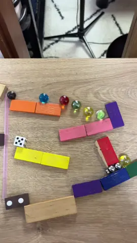 Marble chain reaction on a table #marblerun #rubegoldberg #rubegoldbergmachine #dominos #ピタゴラスイッチ #asmr 