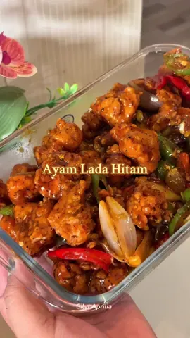 Ayam Lada Hitam  Wajib recook karna ini super simpel ❤️ #idemenumasakan #menusimple #masakanrumahan #ayamladahitam 