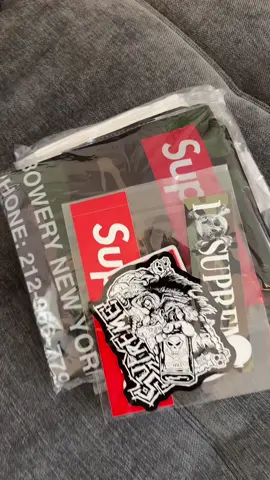 Endlich angekommen 🤯#supremedrops #supreme #supremecourt #supremeplayboycarti #playboycarti 